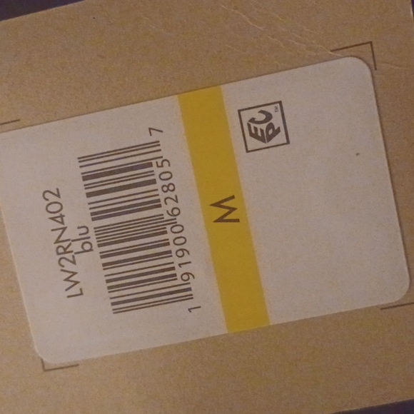 ⛔️SOLD⛔️🆕️NWT Levi's Women's Cinch Waist Puffer Jacket Crop Puffer Coat - Picture 12 of 16